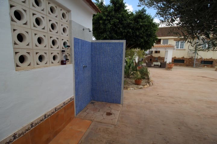 3 Zimmer Villa zu verkaufen in Bigastro mit Pool - 425.000 € (Ref: 9996627)