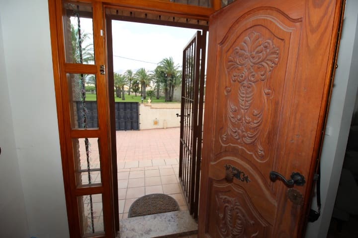 3 Zimmer Villa zu verkaufen in Bigastro mit Pool - 425.000 € (Ref: 9996627)