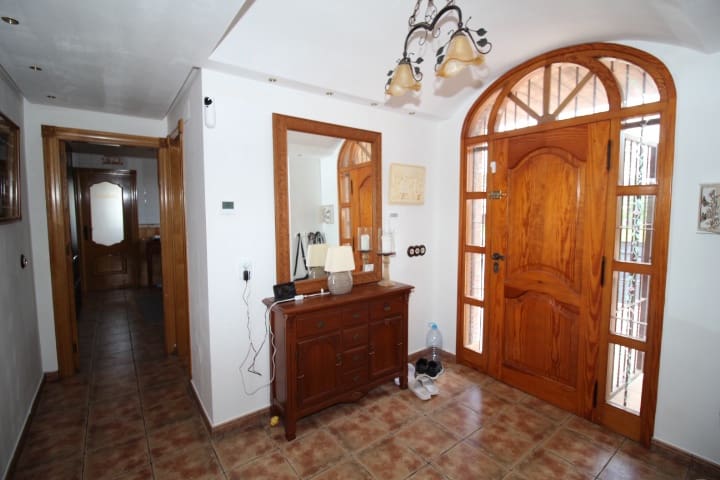 3 Zimmer Villa zu verkaufen in Bigastro mit Pool - 425.000 € (Ref: 9996627)