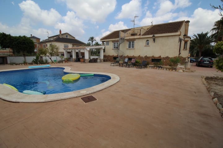 3 Zimmer Villa zu verkaufen in Bigastro mit Pool - 425.000 € (Ref: 9996627)