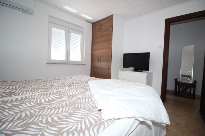 3 Zimmer Villa zu verkaufen in Bigastro mit Pool - 425.000 € (Ref: 9996627)