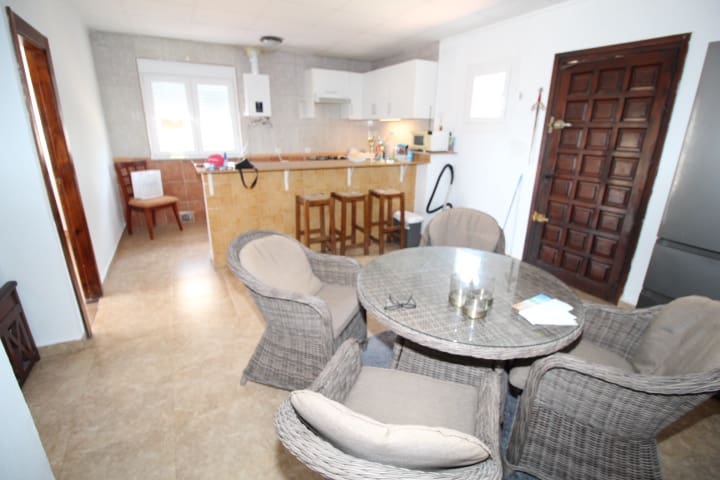 3 Zimmer Villa zu verkaufen in Bigastro mit Pool - 425.000 € (Ref: 9996627)