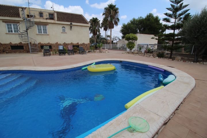 3 Zimmer Villa zu verkaufen in Bigastro mit Pool - 425.000 € (Ref: 9996627)