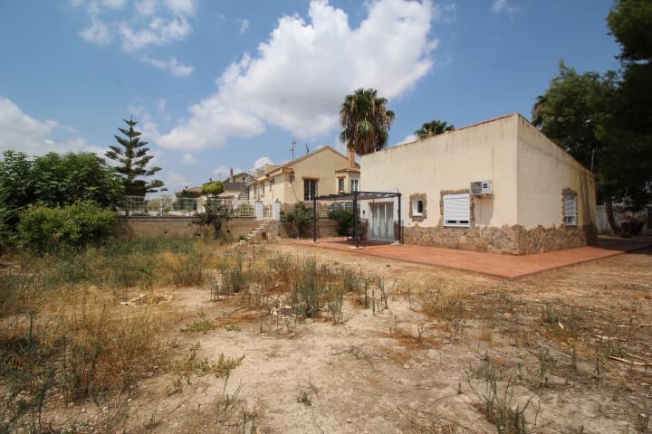 3 Zimmer Villa zu verkaufen in Bigastro mit Pool - 425.000 € (Ref: 9996627)