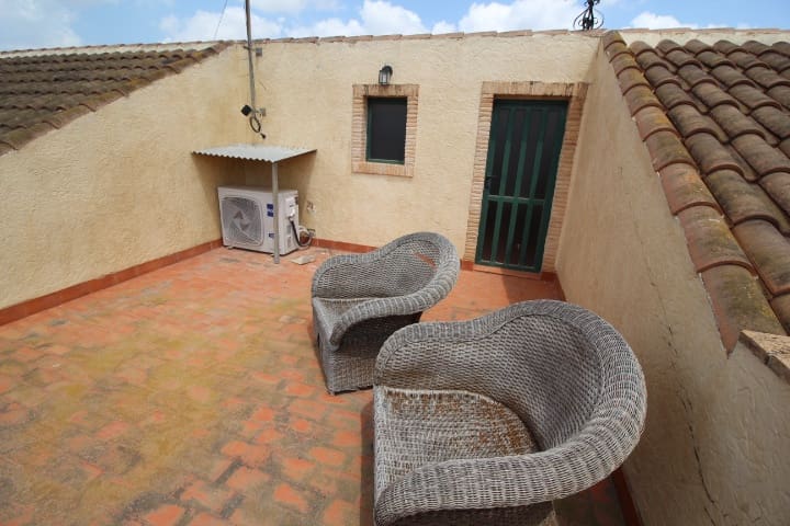 3 Zimmer Villa zu verkaufen in Bigastro mit Pool - 425.000 € (Ref: 9996627)