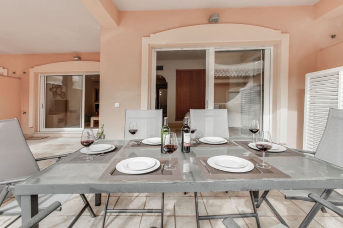 2 camera da letto Appartamento in vendita in Aloha Golf con piscina garage - 460.000 € (Rif: 10045875)