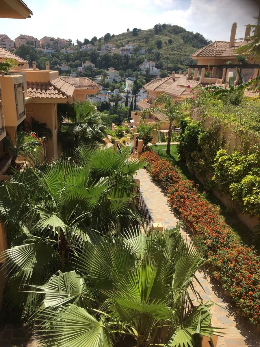 2 camera da letto Appartamento in vendita in Aloha Golf con piscina garage - 460.000 € (Rif: 10045875)