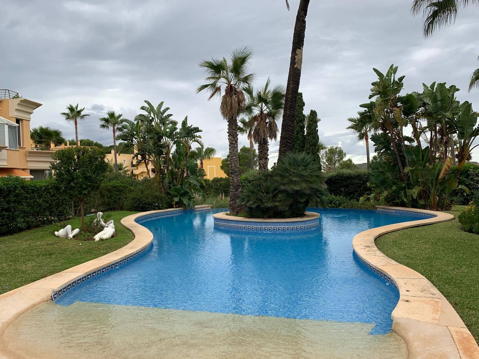 3 slaapkamer Appartement te koop in Santa Ponsa met zwembad garage - € 1.174.000 (Ref: 10007105)