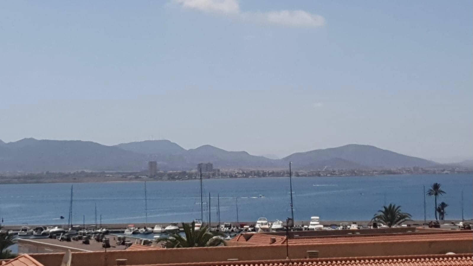 2 soveværelse Lejlighed til salg i La Manga del Mar Menor med swimmingpool - € 262.000 (Ref: 10008011)
