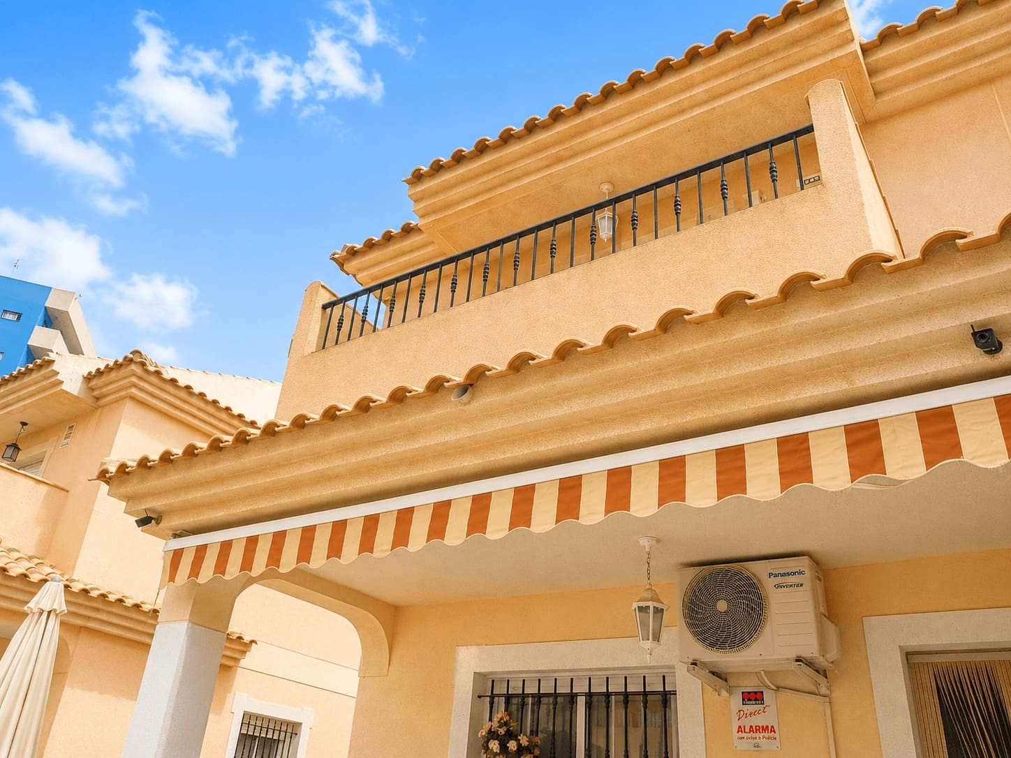 3 bedroom Terraced Villa for sale in Playa Paraiso with garage - € 290,000 (Ref: 10012616)