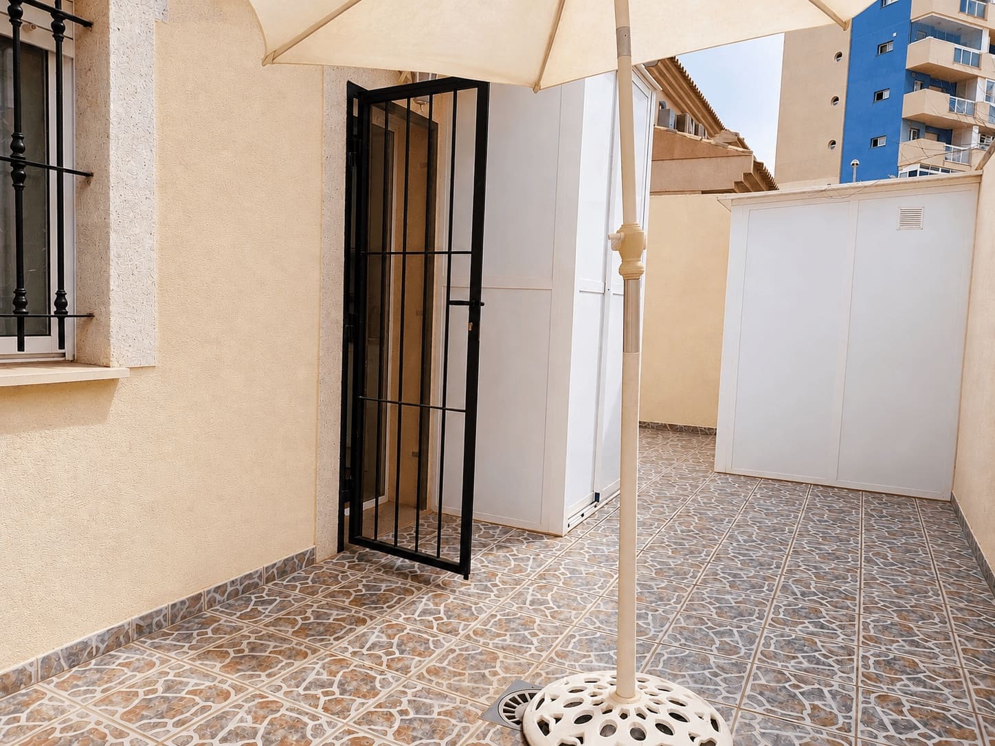 3 bedroom Terraced Villa for sale in Playa Paraiso with garage - € 290,000 (Ref: 10012616)