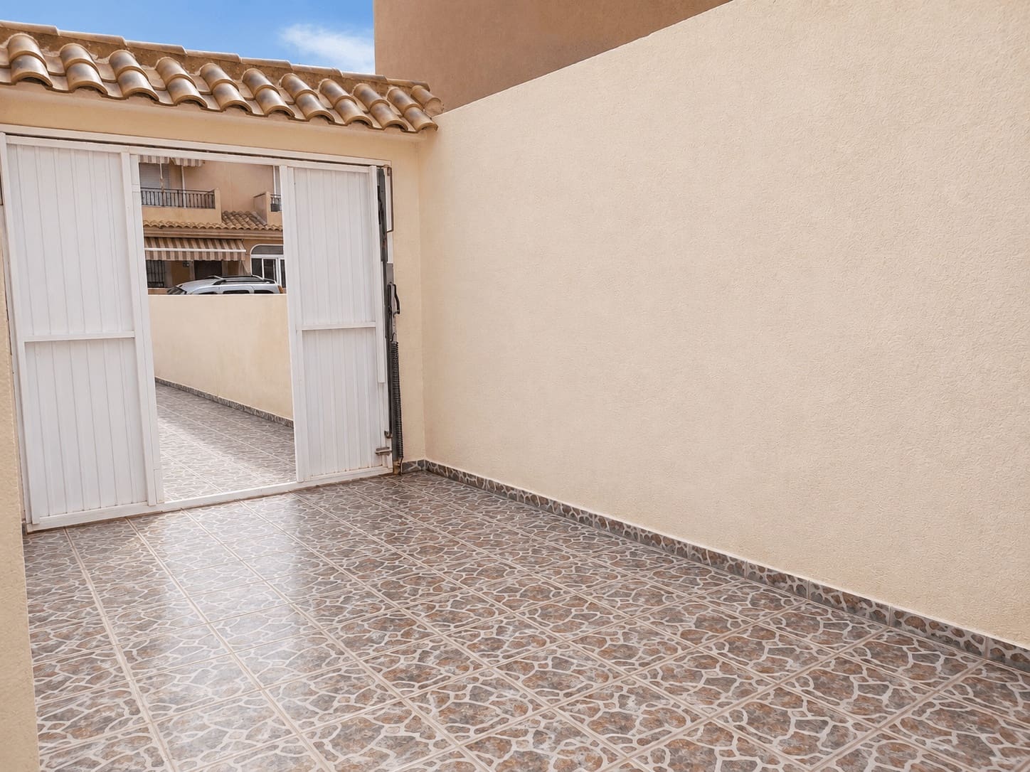 3 bedroom Terraced Villa for sale in Playa Paraiso with garage - € 290,000 (Ref: 10012616)