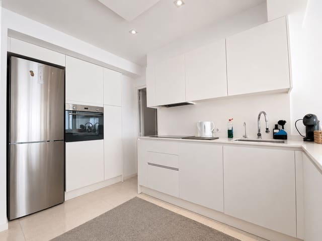 Appartement de 2 chambres à louer à Playa de Palma, Palma de Mallorca - 2 700 € (Ref: 10023277)