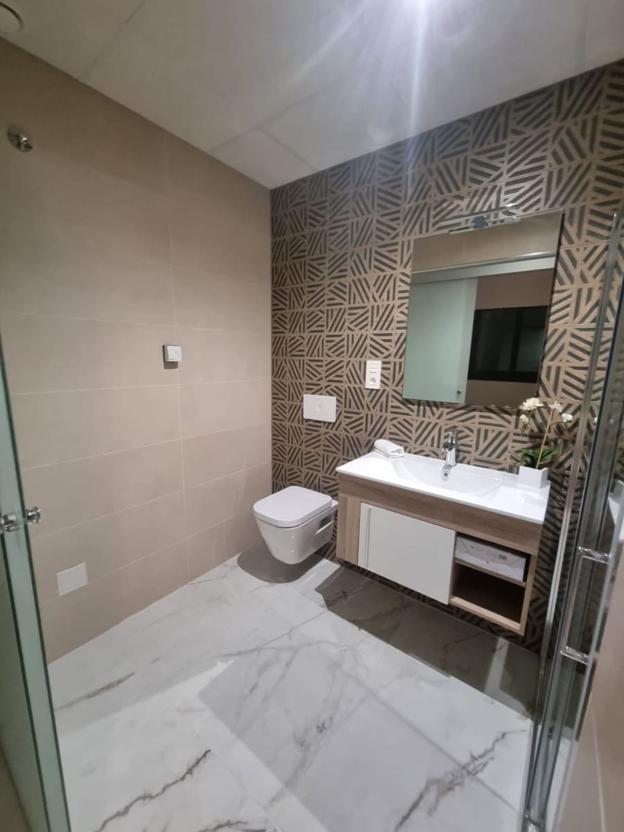 2 soverom Penthouse til salgs i Alicante by med svømmebasseng garasje - € 274 900 (Ref: 10035707)