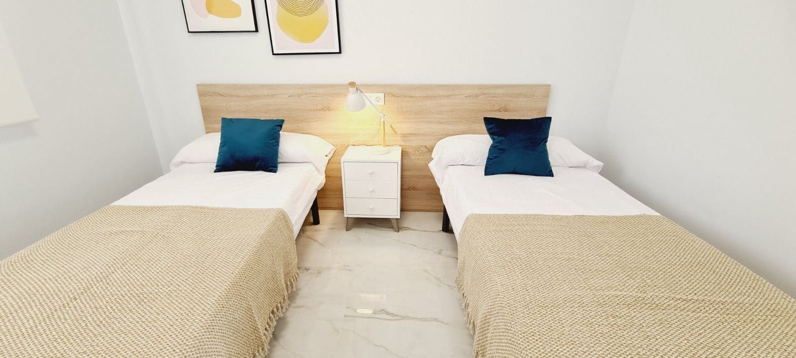 2 soverom Penthouse til salgs i Alicante by med svømmebasseng garasje - € 274 900 (Ref: 10035707)