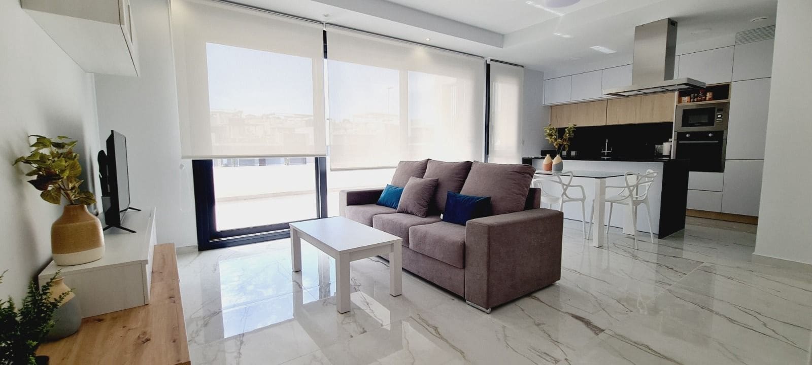 2 soverom Penthouse til salgs i Alicante by med svømmebasseng garasje - € 274 900 (Ref: 10035707)