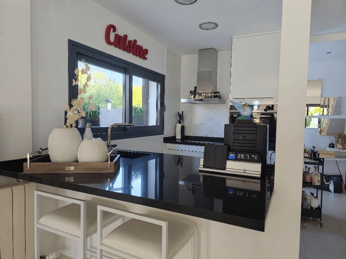 3 sypialnia Dom na sprzedaż w Llucmajor z basenem garażem - 695 000 € (Ref: 10038391)
