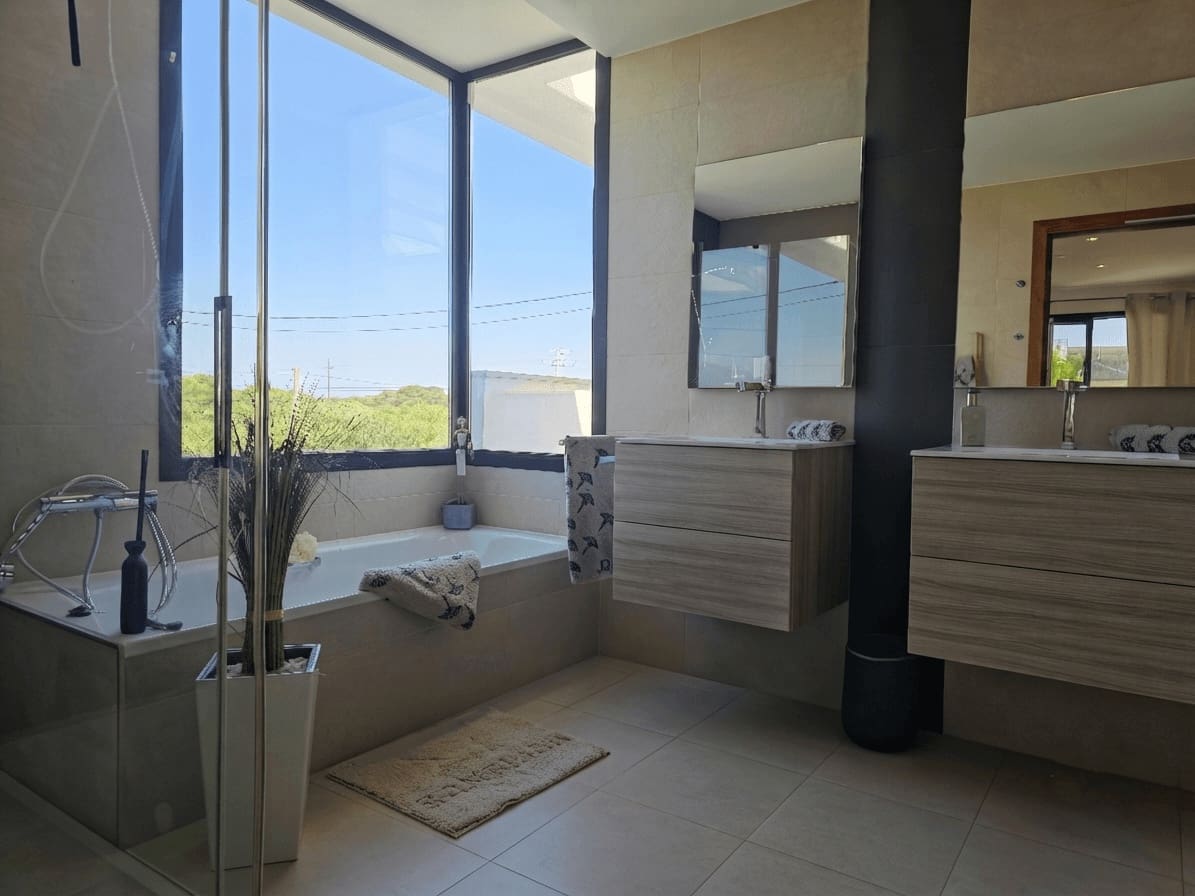 3 sypialnia Dom na sprzedaż w Llucmajor z basenem garażem - 695 000 € (Ref: 10038391)