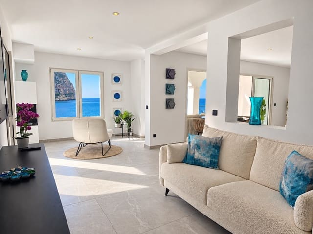 3 bedroom Apartment for sale in Puerto de Andratx, Andratx with pool garage - € 1,699,000 (Ref: 10065586)