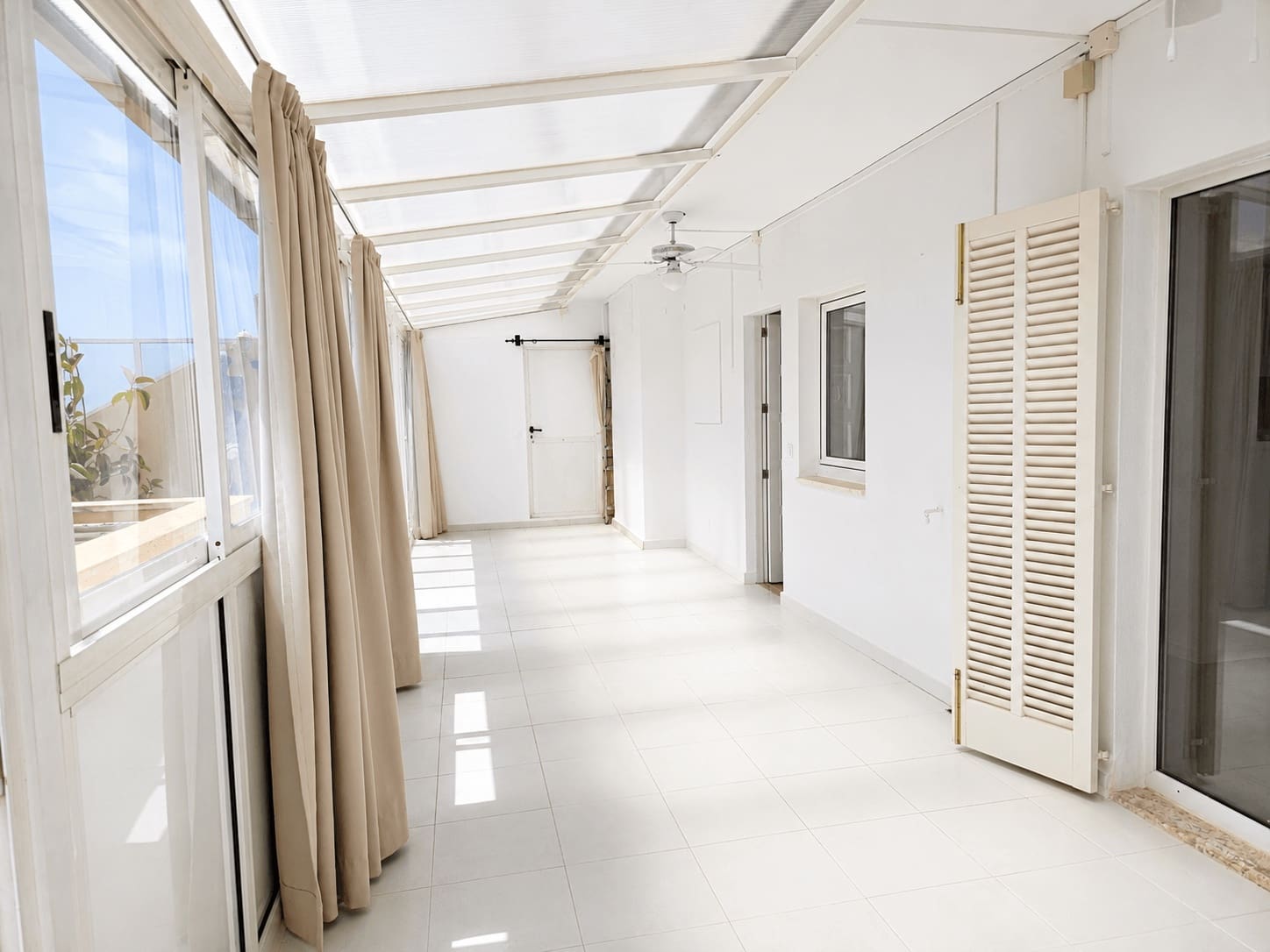 2 quarto Penthouse para arrendar em Cala Millor com garagem - 1 850 € (Ref: 10076823)