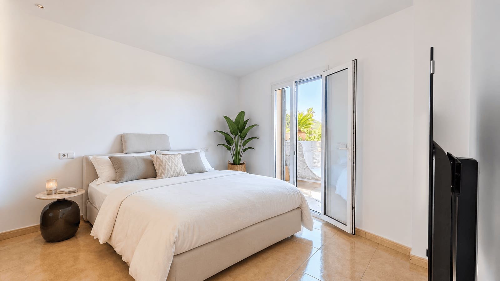 Penthouse de 3 chambres à louer à Port Verd avec piscine - 2 800 € (Ref: 10080260)