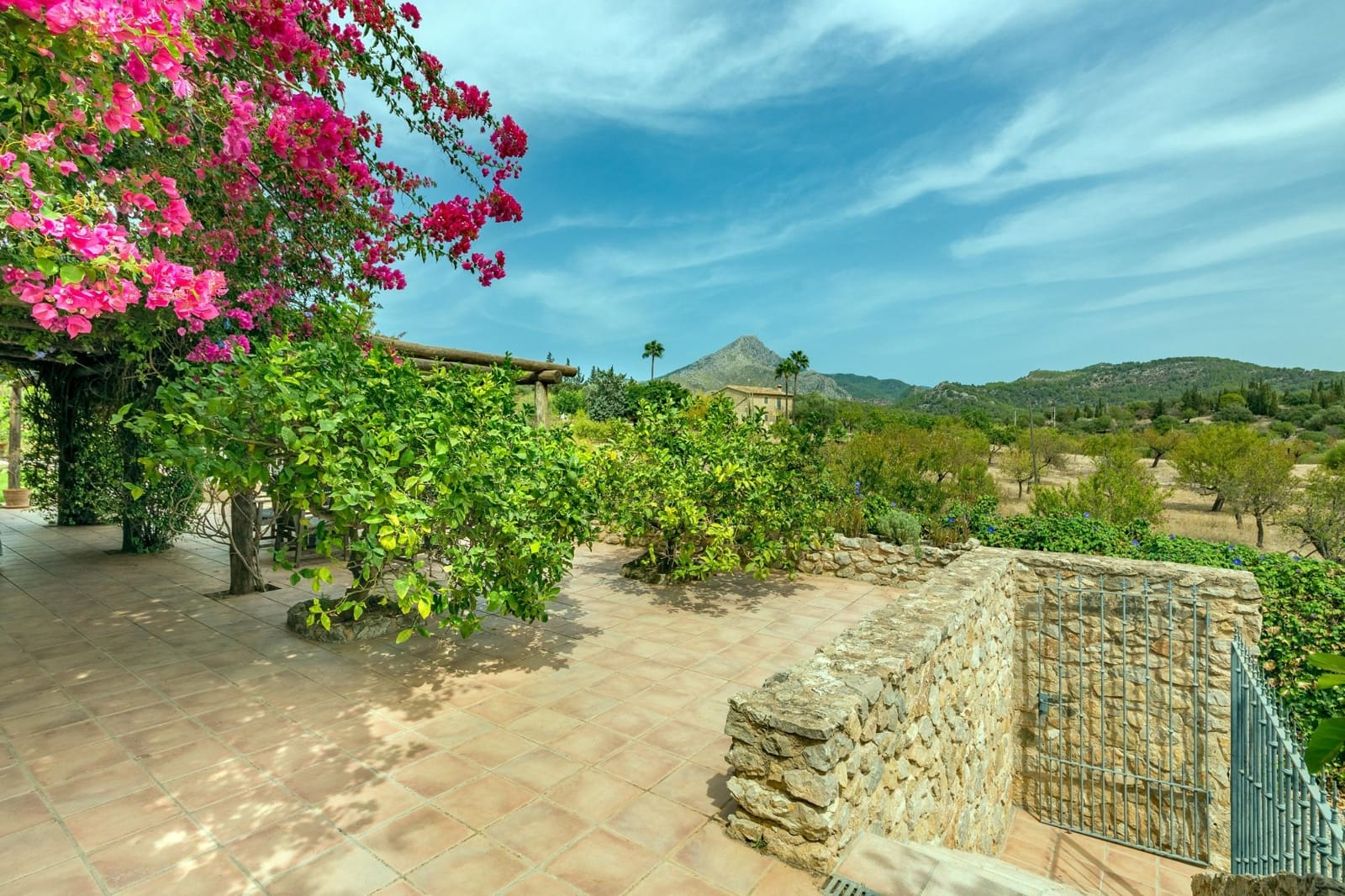 3 slaapkamer Finca/Landhuis te koop in Es Capdella met zwembad garage - € 1.995.000 (Ref: 10091333)