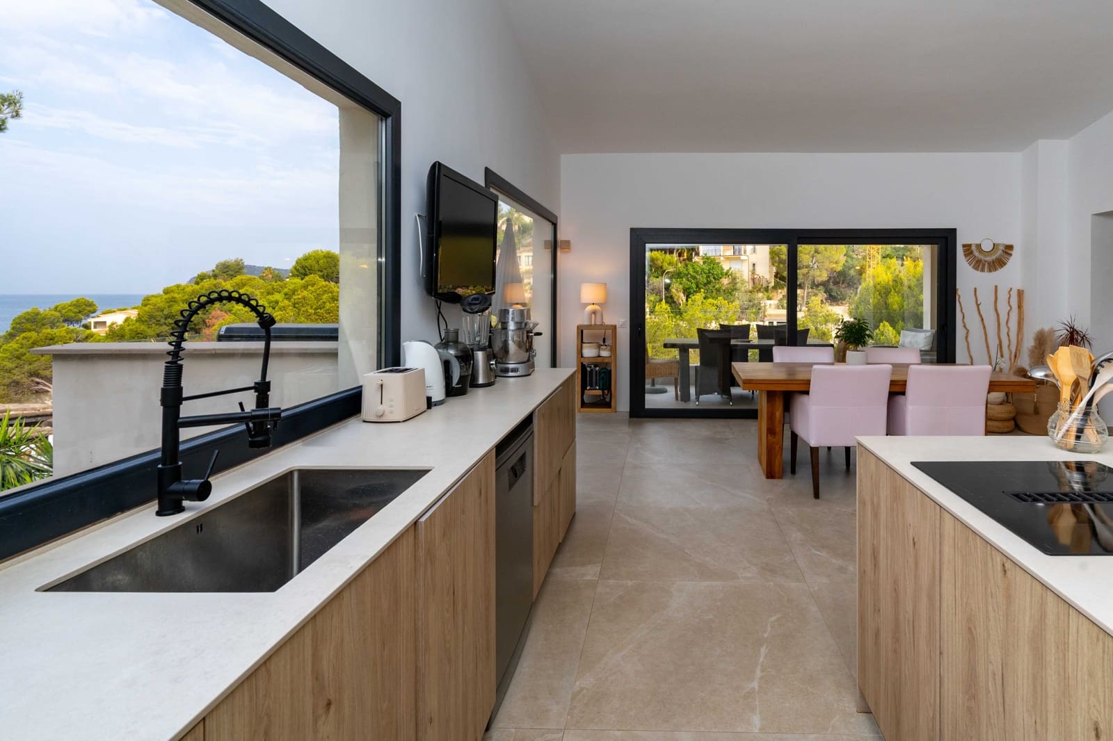 4 soverom Villa til salgs i Costa de la Calma med svømmebasseng garasje - € 1 790 000 (Ref: 10124772)