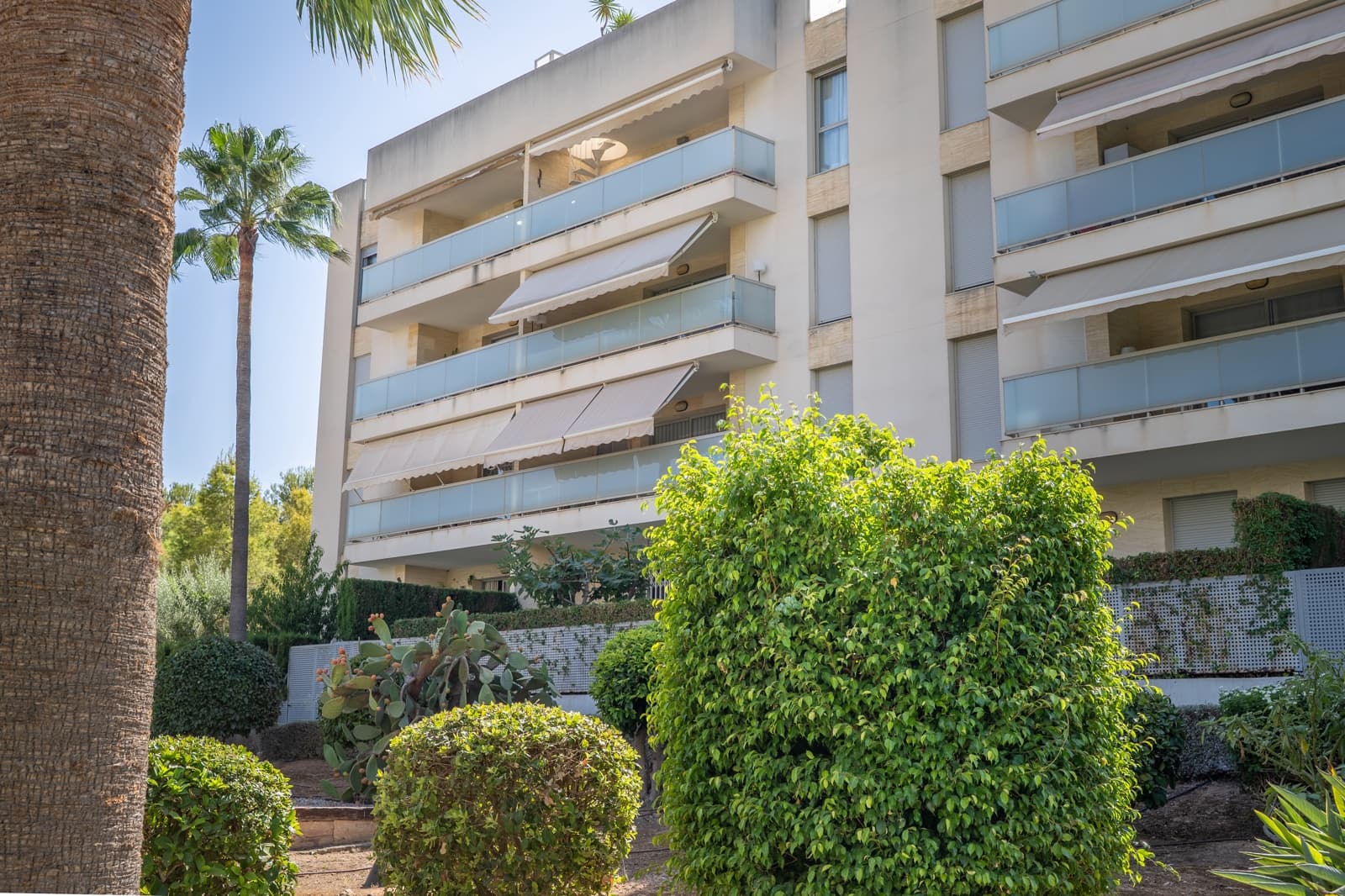 3 sovrum Takvåning till salu i Palmanova med pool garage - 1 340 000 € (Ref: 10130401)