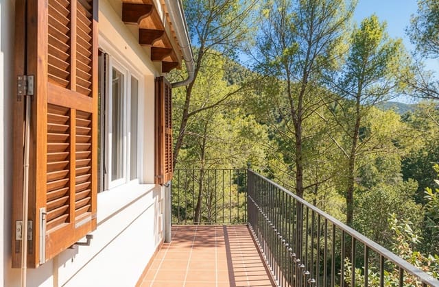 3 soveværelse Finca/Landehus til salg i Puigpunyent med garage - € 749.000 (Ref: 10140314)