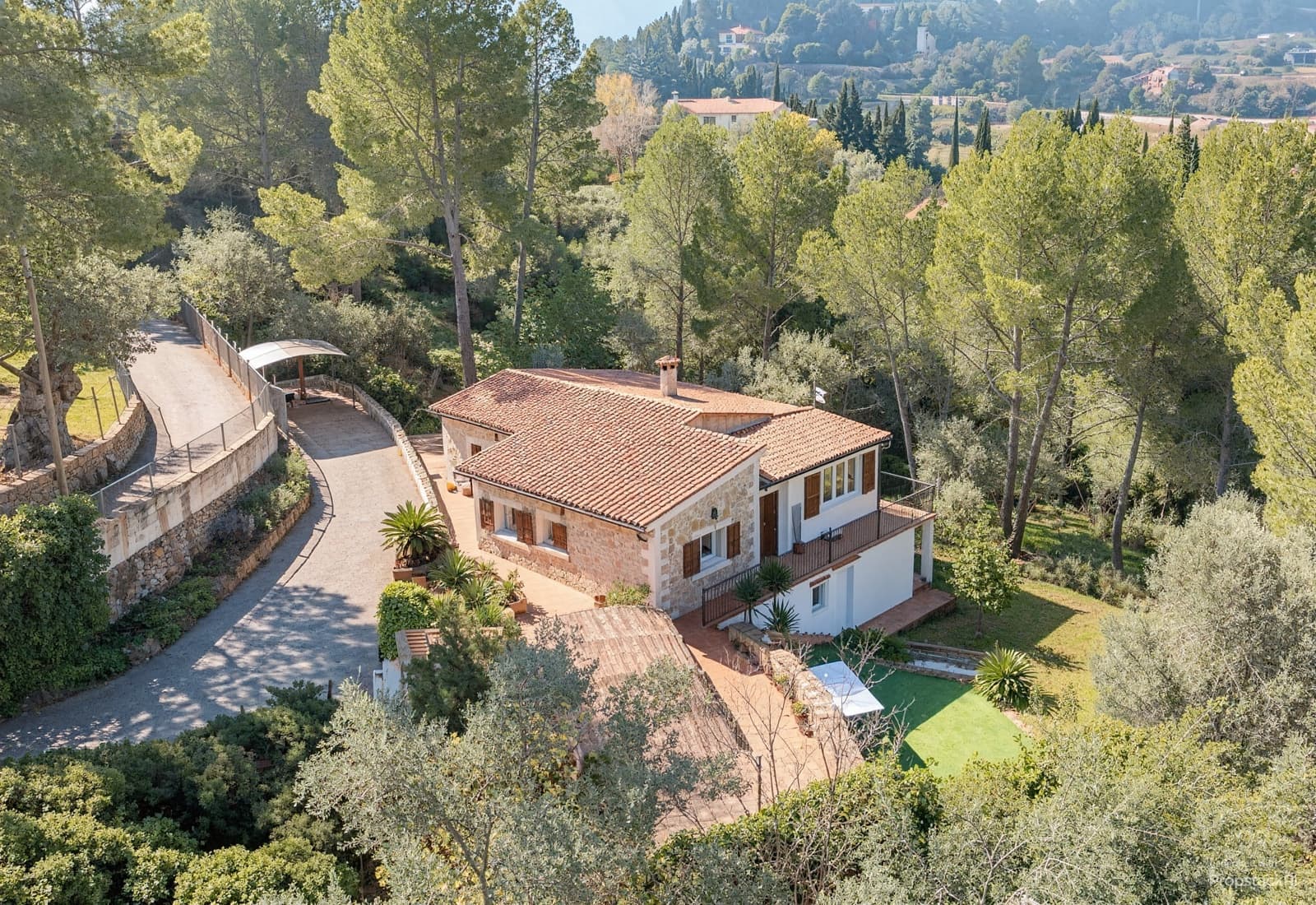 3 soveværelse Finca/Landehus til salg i Puigpunyent med garage - € 749.000 (Ref: 10140314)
