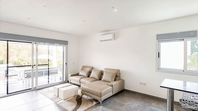 3 chambre Villa/Maison Mitoyenne à vendre à Tolleric, Llucmajor avec piscine garage - 985 000 € (Ref: 10145387)