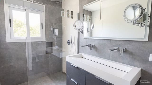 3 chambre Villa/Maison Mitoyenne à vendre à Tolleric, Llucmajor avec piscine garage - 985 000 € (Ref: 10145387)