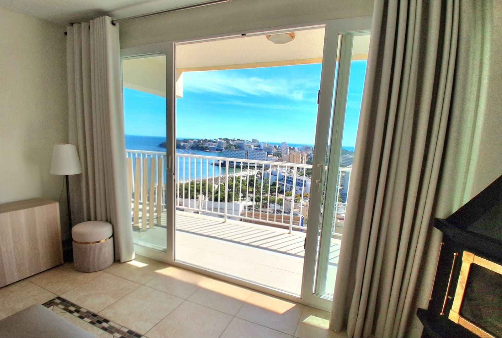 4 soverom Penthouse til salgs i Palmanova med svømmebasseng garasje - € 890 000 (Ref: 10158104)