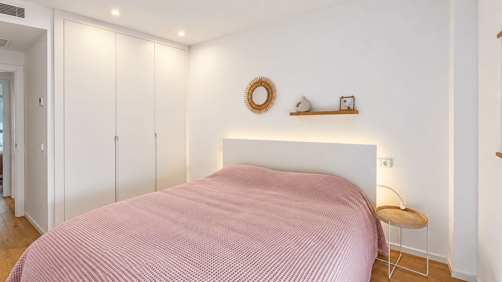 3 bedroom Apartment for rent in Coll d'en Rabassa - € 1,890 (Ref: 10174204)