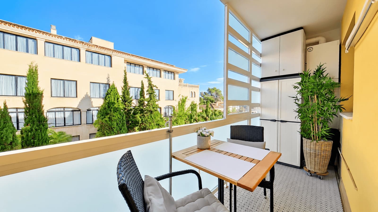 2 soverom Leilighet til salgs i Cala Ratjada med svømmebasseng garasje - € 339 000 (Ref: 10174801)