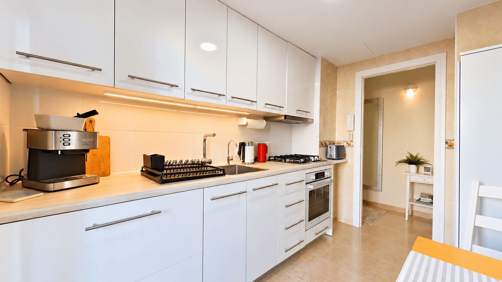 2 soverom Leilighet til salgs i Cala Ratjada med svømmebasseng garasje - € 339 000 (Ref: 10174801)
