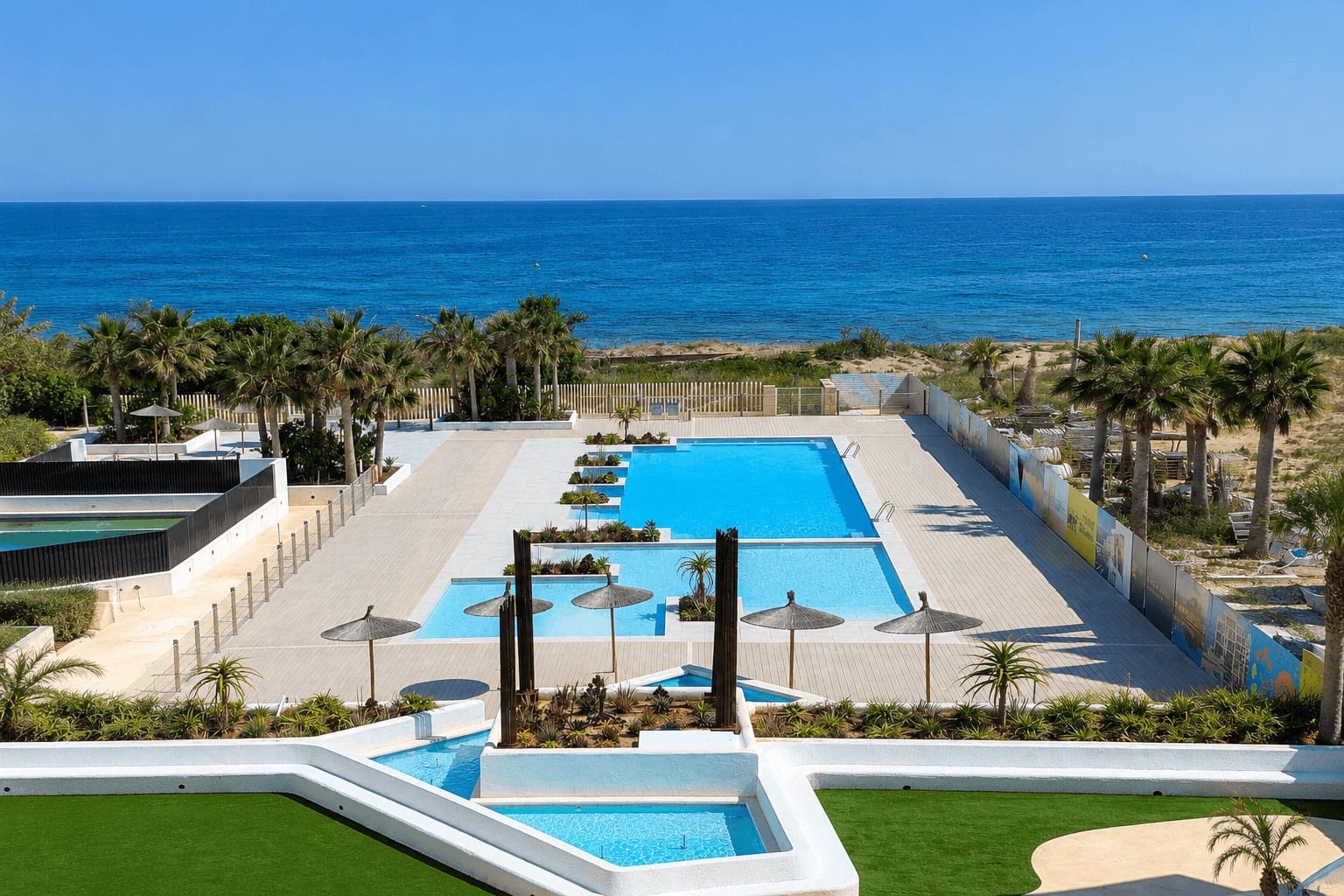 3 slaapkamer Penthouse te koop in Denia met zwembad - € 625.000 (Ref: 10179485)