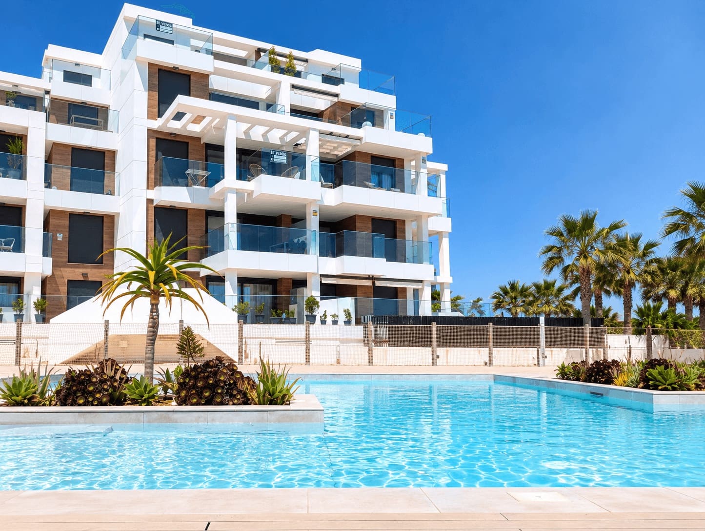 3 slaapkamer Penthouse te koop in Denia met zwembad - € 625.000 (Ref: 10179485)
