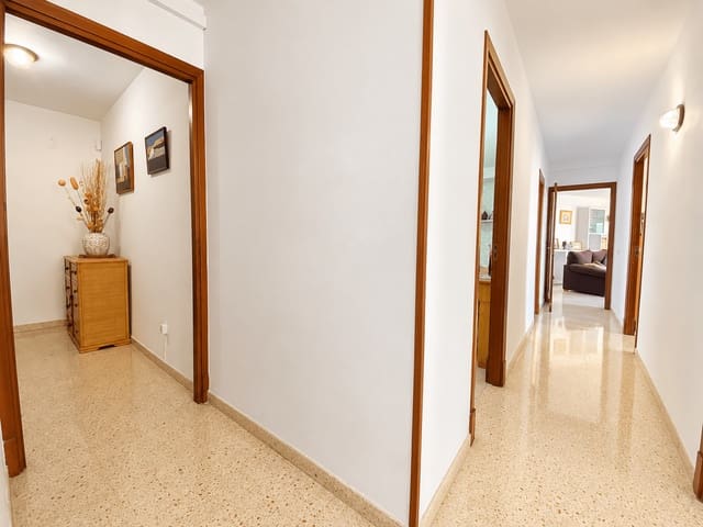 4 bedroom Apartment for sale in Pere Garau, Palma de Mallorca - € 460,000 (Ref: 10183241)
