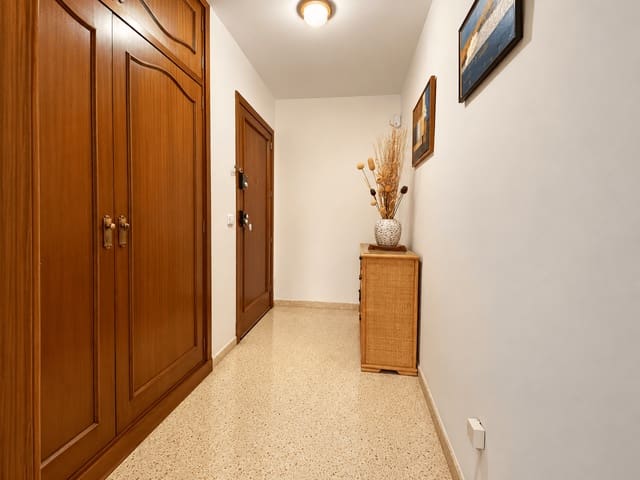 4 bedroom Apartment for sale in Pere Garau, Palma de Mallorca - € 460,000 (Ref: 10183241)