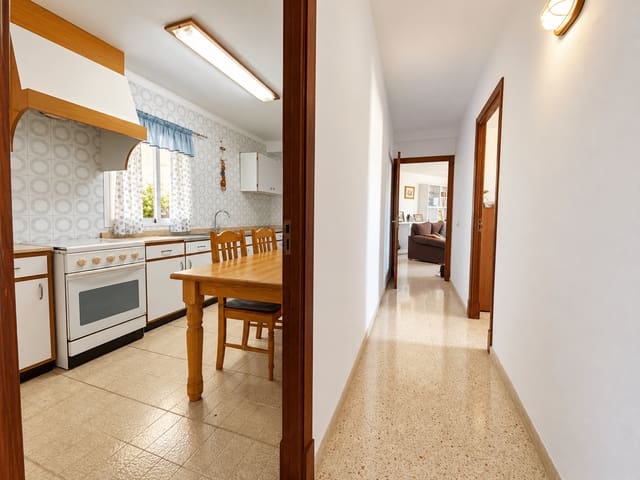 4 bedroom Apartment for sale in Pere Garau, Palma de Mallorca - € 460,000 (Ref: 10183241)