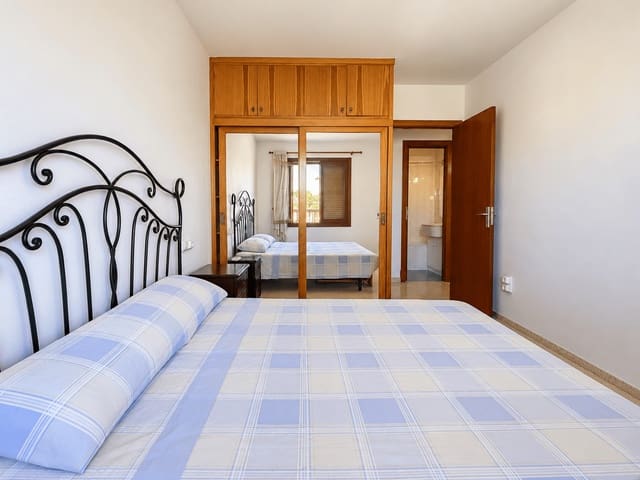 4 bedroom Apartment for sale in Pere Garau, Palma de Mallorca - € 460,000 (Ref: 10183241)