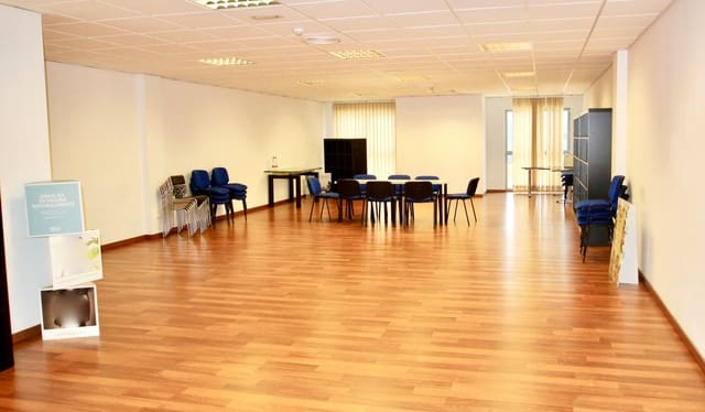 Erhverv til salg i La Indoteria (Urba), Palma de Mallorca med garage - € 310.000 (Ref: 7526607)