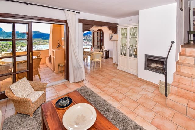 2 bedroom Penthouse for sale in Puerto de Andratx, Andratx with pool - € 1,450,000 (Ref: 7526629)