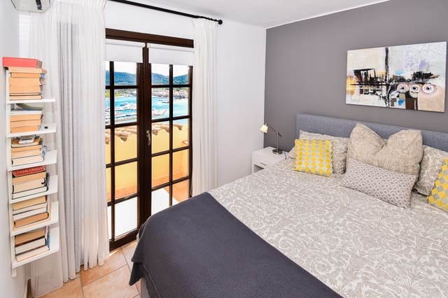 2 bedroom Penthouse for sale in Puerto de Andratx, Andratx with pool - € 1,450,000 (Ref: 7526629)