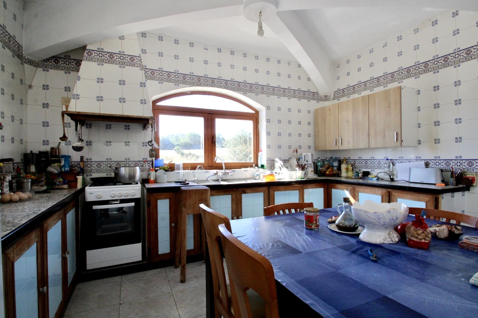 4 soveværelse Finca/Landehus til salg i Sant Joan med swimmingpool garage - € 467.000 (Ref: 7526792)