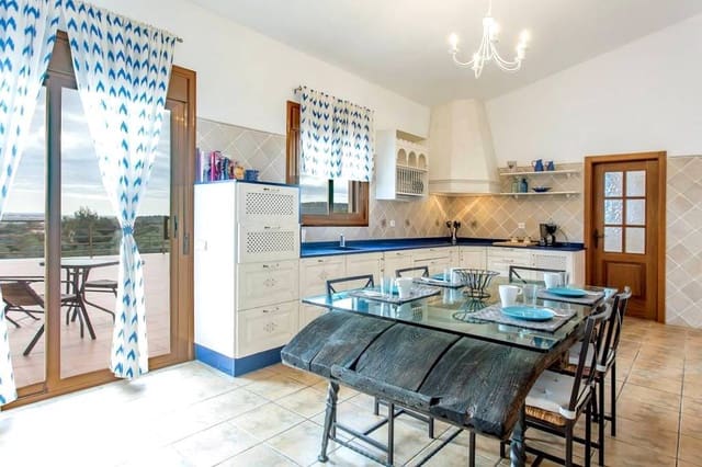 9 bedroom Villa for sale in Puntiro with pool garage - € 2,621,000 (Ref: 7853215)