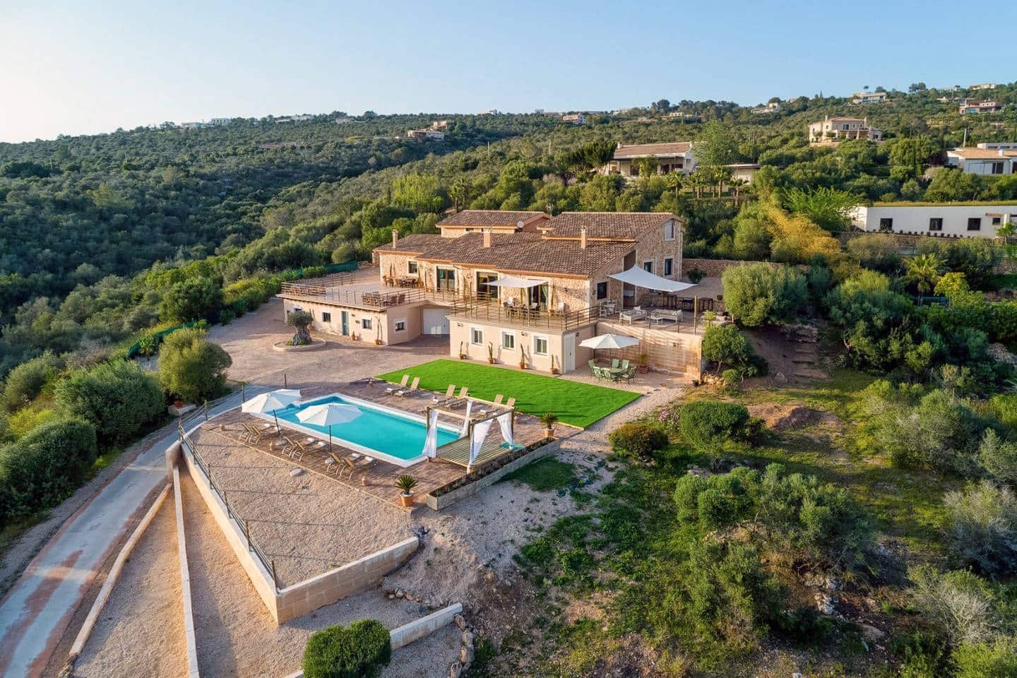 Chalet de 9 habitaciones en Puntiró en venta con piscina garaje - 2.621.000 € (Ref: 7853215)