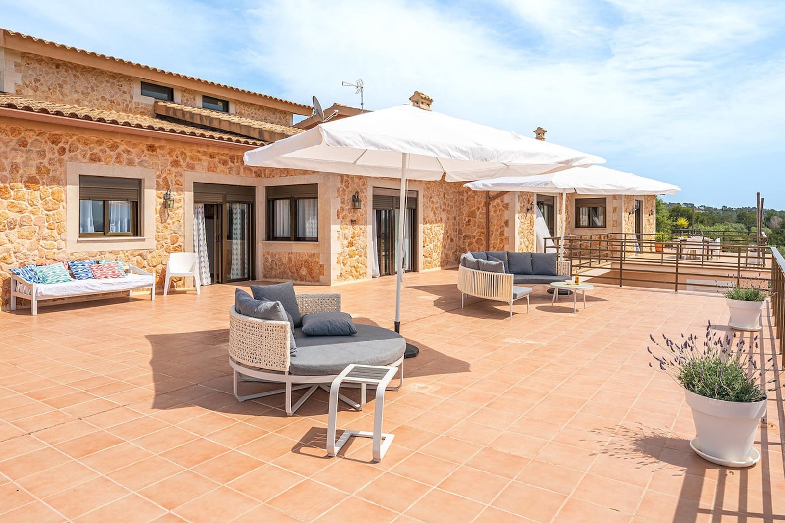 Chalet de 9 habitaciones en Puntiró en venta con piscina garaje - 2.621.000 € (Ref: 7853215)