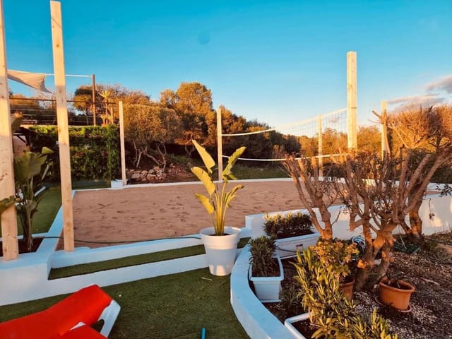 9 bedroom Villa for sale in Puntiro with pool garage - € 2,621,000 (Ref: 7853215)